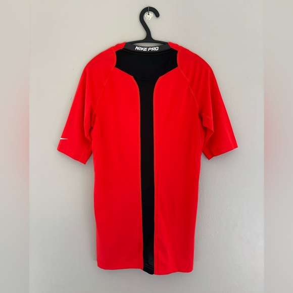 EUC Nike Compression Shirt Size Large - Picture 7 of 8